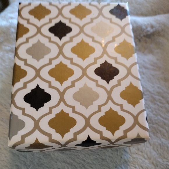 NIB 2 XL Pair Wood Earrings, Very Lightweight, Round & Teardrop Dangle - Picture 8 of 9